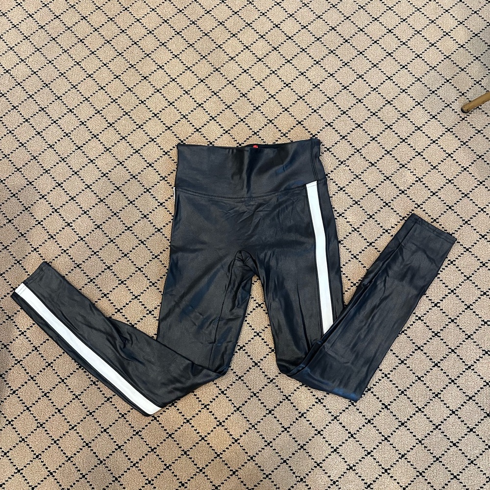Spanx Faux Leather Stripe Legging in Very Black/White size S
